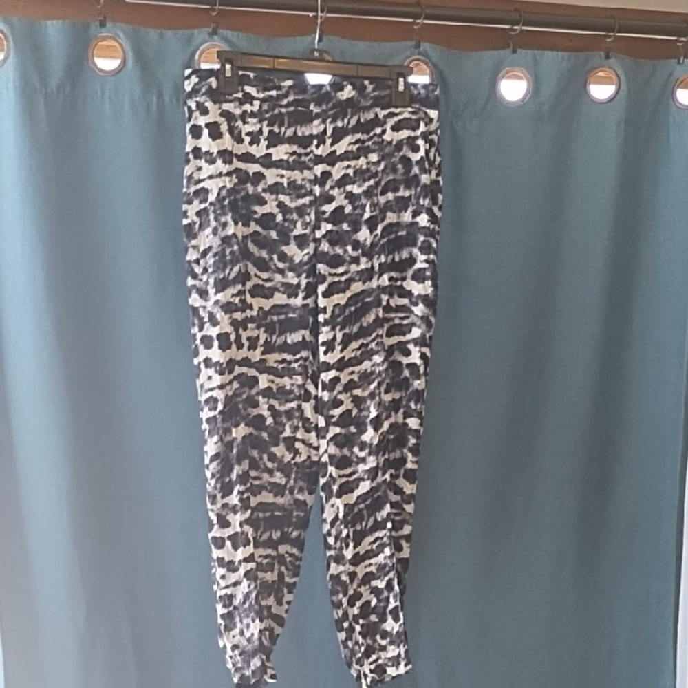 Zara Monochrome Patterned Ankle Pants